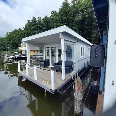 Hausboot Bella Vista Am Mueritznationalpark Festanliegend Mirow